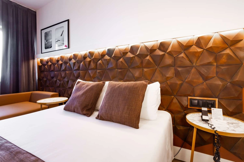 Standard Bedroom
