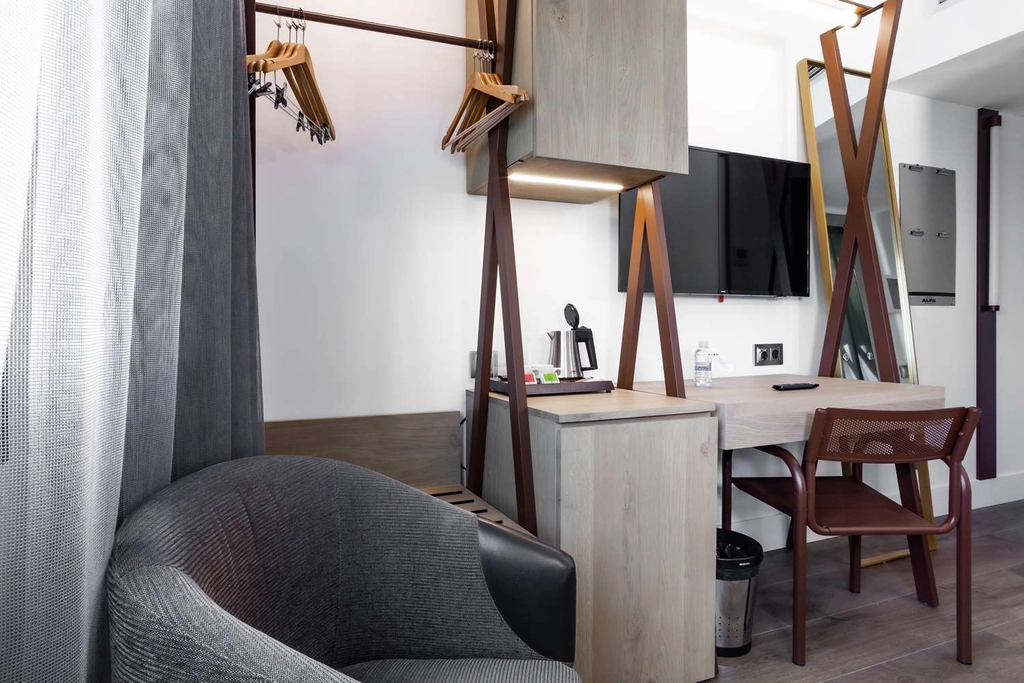 Standard Bedroom