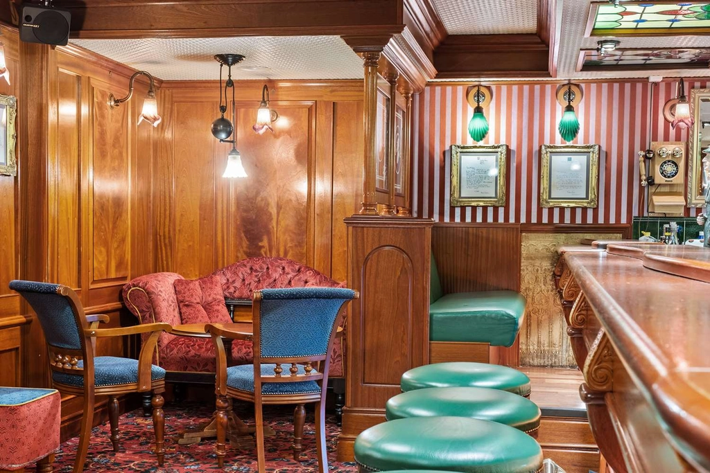 Laegreid bar