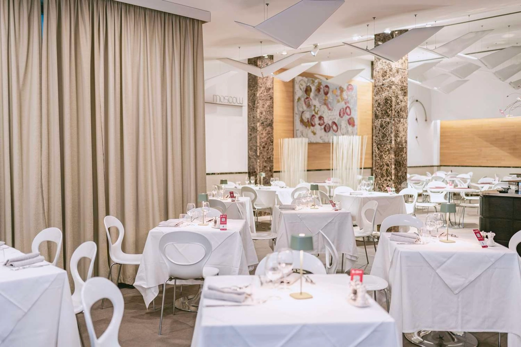 Restaurant The White