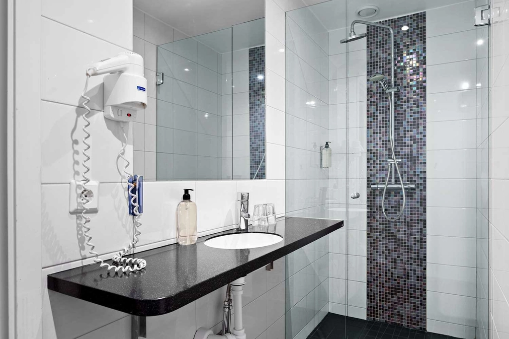 Superior twin bath Aiden Sthlm City