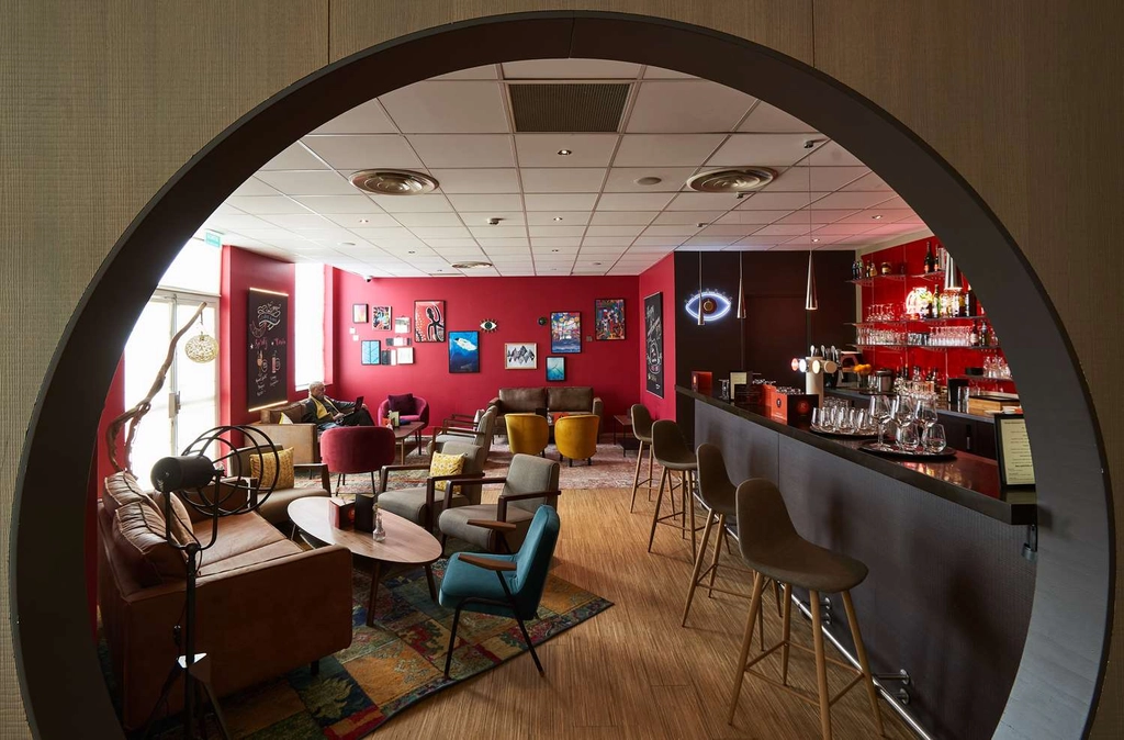 Bar