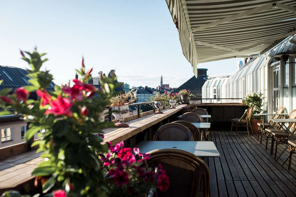 Roof terrace
