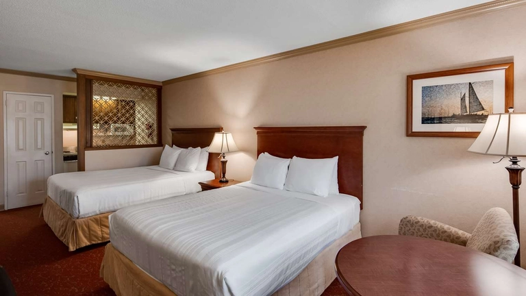 Queen Suite