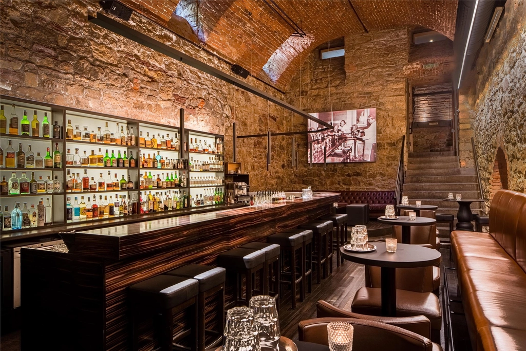 Hemingway Bar