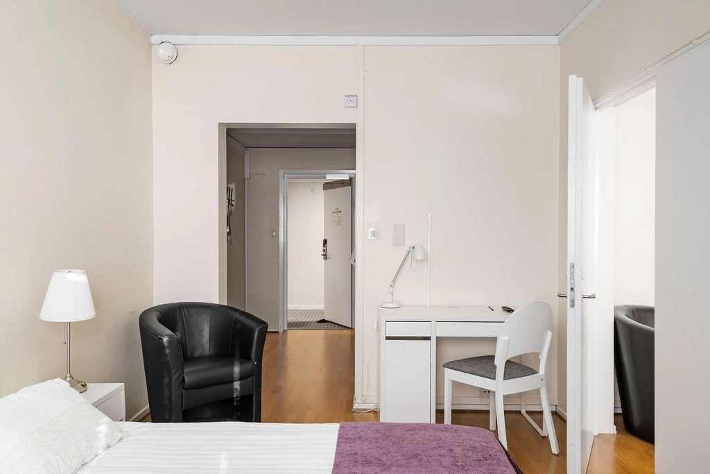 Familyroom BW jaby Herrg rd