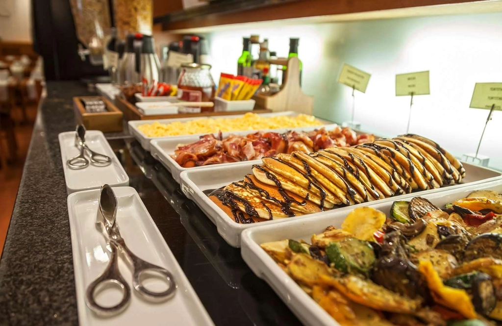 Buffet Breakfast
