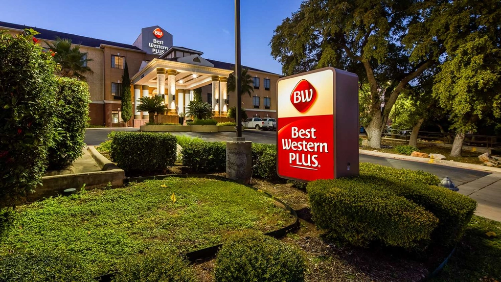 Welcome to the Best Western Plus Hill Country Suites!