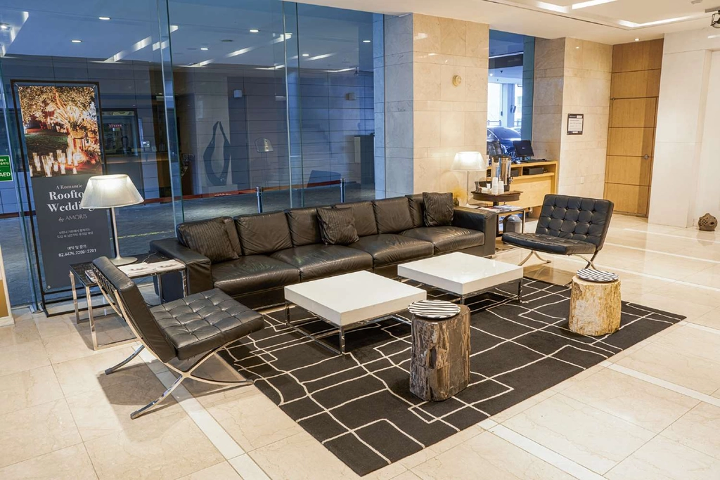 Hotel Lobby
