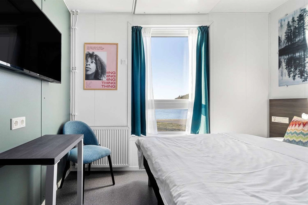 Guest room