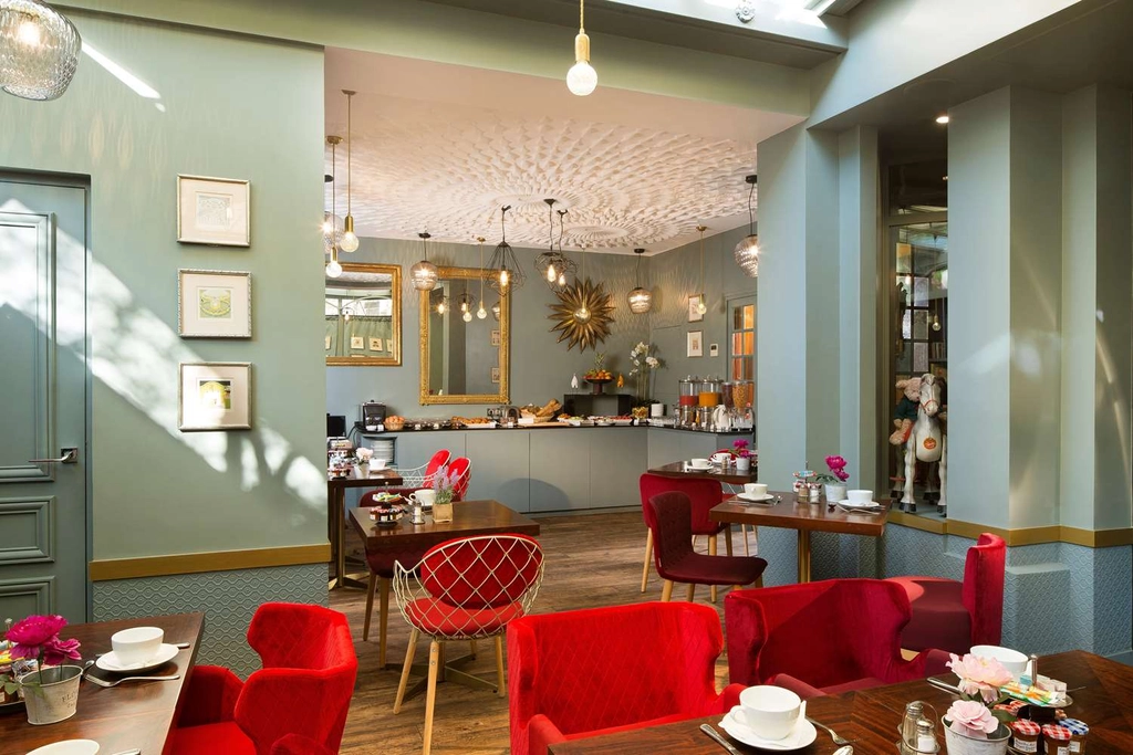 Breakfast Room