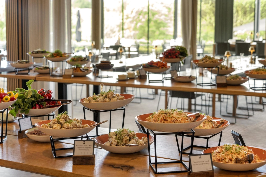 Buff Restaurant Trinity Hotel